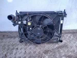 Kia Stonic Mk1 (YB) Manual Radiator With Cooling Fan 1.6L Diesel 2018 - Picture 1 of 12