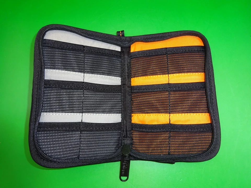 NWOT Lowepro 12 Pocket Nylon Wallet CF,XD ,SD,SDHC Memory Card Wallet Nylon Zip - Image 1 of 4