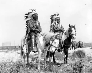 Foto 13 de nativos americanos a caballo, indios, viejo oeste 8"x 10" - Imagen 1 de 2