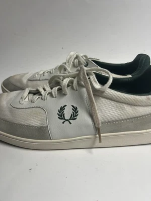 Fred Perry классический белый/зеленый логотип кожи/ткани кроссовки размер 11 некоторые обесцвечивания - Изображение 1 из 4