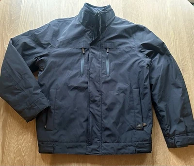 Chaqueta deportiva Ermenegildo Zegna negra globo para hombre triple tecnología negra talla mediana Foto 1 de 4