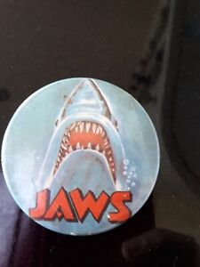 Original Jaws Badge RARE 1975 - Vintage Tin Button Pin Badge in Good Condition