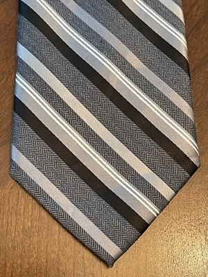 Corbata para el cuello Stafford gris negra 89 % poliéster 11 % viscosa para hombre hecha en China Foto 1 de 4