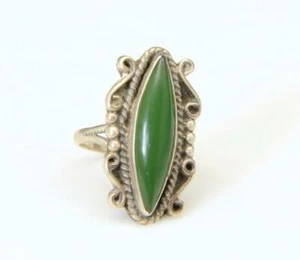 Anillo largo navajo vintage de plata esterlina y jade verde talla 6,5 suroeste - Imagen 1 de 6