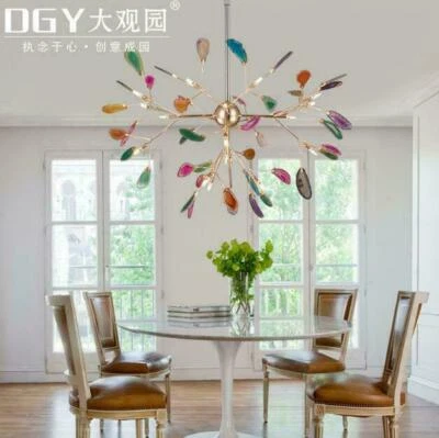 Lámpara de techo LED de ágata colorida iluminación colgante de metal luciérnaga Foto 1 de 4