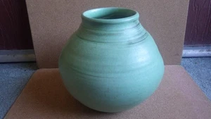 GROSSE VINTAGE SHEARWATER KUNSTKERAMIK RAD GEWORFEN MATT GRÜN VASE ANDERSON - Bild 1 von 6