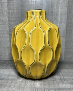 Jarrón de cerámica amarillo/dorado Sagebrook Home 8" flor de miel - Imagen 1 de 7