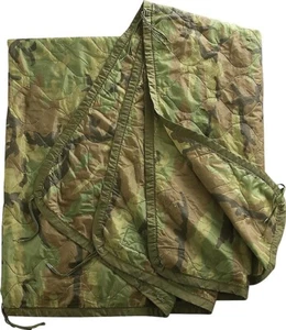 Poncho Liner Doubles As Blanket Woodland-Camo Pattern Nylon Shell 82.6" x 59" - Picture 1 of 1
