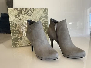 Grey booties “Veronica” by Limelight! Size 8.5 M New In Box, Faux suede. - Picture 1 of 5