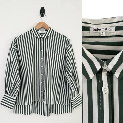Camisa cuadrada de novio a rayas múltiples de algodón verde blanca talla 0 Reformation para mujer Foto 1 de 4