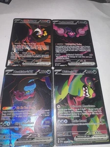 Pokemon Verhüllte Fabel Munkidori Fezandipiti Okidogi Pecharunt Illustration Nm - Bild 1 von 13