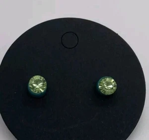 Stud Earrings Green Faceted Rhinestone  - Picture 1 of 6
