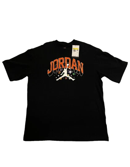 Women's Small Oversized Fit - Air Jordan Tee Shirt WITH TAGS*