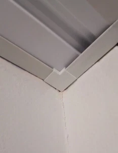 Hänge Drop Deckenfliese 10 Zoll T Bar T-Bar Rahmen innen Eckkappe Abdeckung Blende - Bild 1 von 12