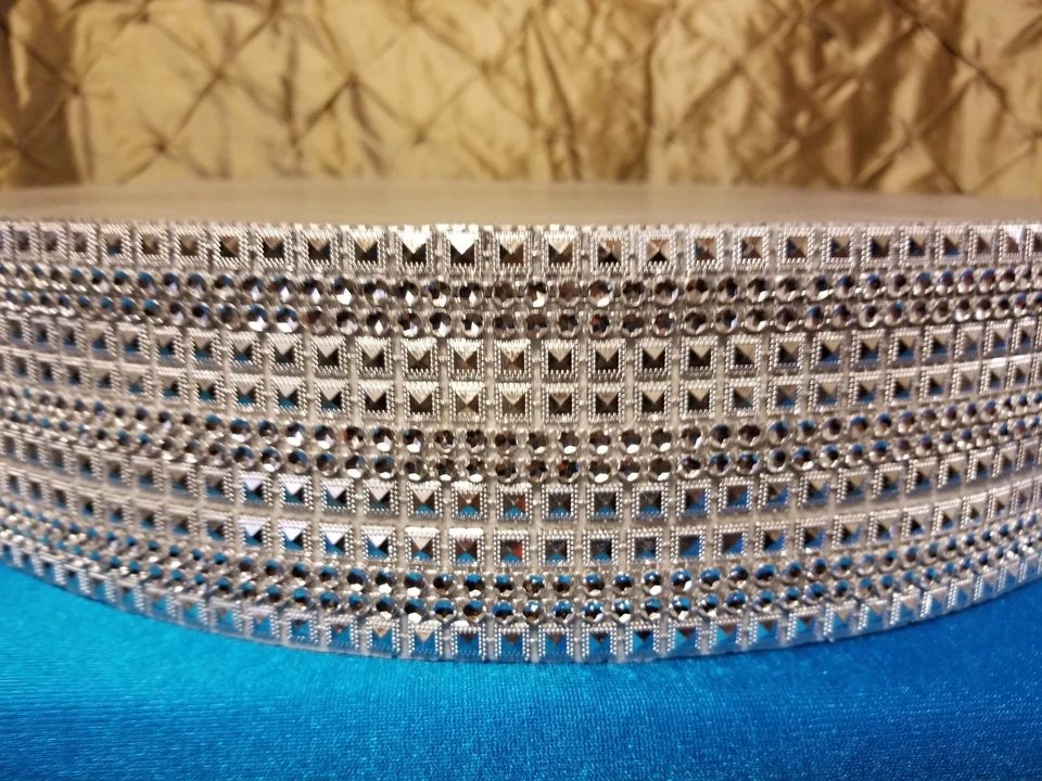 18" SILVER WEDDING CAKE STAND - Image 1 of 4