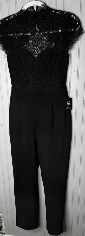 Macacão Express Feminino 2 Preto Renda Mock Neck Cap Manga Corpete Transparente NOVO - Imagem 1 de 4