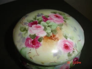 ANTIQUE VICTORIAN J POUYAT EB SIGNED LIMOGES BOX ROSES - Imagen 1 de 4