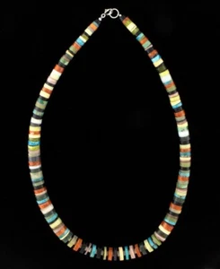 Collar Heishi Graduado Multicolor 18" Por Gerard & Mary L. Calabaza - Imagen 1 de 2