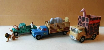 Corgi GS-14 Daktari Gift Set with Figures & Animals. Land Rover Giraffe Elephant - Image 1 of 4