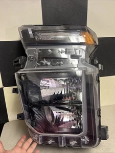 MINT 2023 Chevrolet Silverado 2500 Left Halogen Headlight Used Oem A952 - Picture 1 of 14