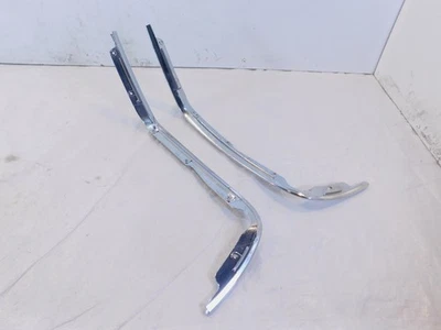 Vespa Primavera Sprint 50 125 150 Elettrica Pair Chrome Shield Edge Fairing Trim - Image 1 of 4