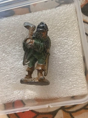 Vintage Ral Partha D&D 25mm Figure Axe And Shield Guy - image 1 of 4