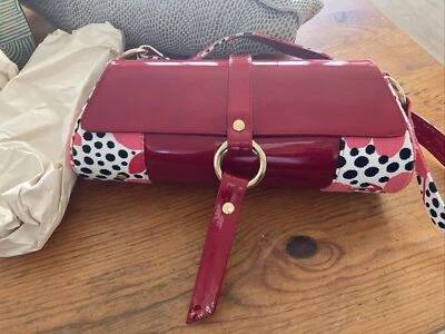 Hermoso Stuart Weitzman Baguette Cartera Bolso de Mano Bolso de Hombro Nuevo Rojo Dorado Foto 1 de 4