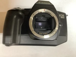 Canon EOS 650 35mm FILM SLR Analog camera body - Picture 1 of 4