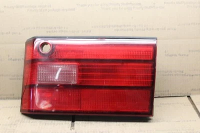1994 LEXUS LS400 RIGHT PASSENGER TAIL LIGHT LAMP TRUNK MOUNTED (SCRATCHED LENS) - Image 1 of 4