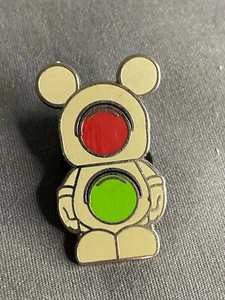 Hidden Disney Mickey Mouse Astronaut Pin - Picture 1 of 2