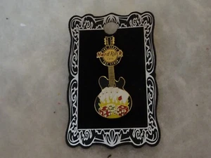 Hard Rock Cafe pin Las Vegas The Strip Royal Flush and Dice guitar Tattoo 2009 - Picture 1 of 1