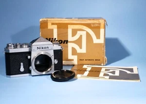 Nikon F analoge Spiegelreflexkamera 35 mm Eye Level Prismensucher * Originalverpackt & voll funktionsfähig - Bild 1 von 9
