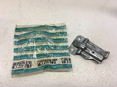 Nuevo de Lote Antiguo 1981-1991 Chevy Truck Suburban Blazer Ventilador Superior Soporte Cubierta LH Foto 1 de 4