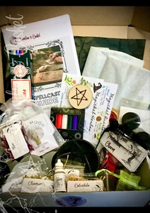 Witchcraft Starter Spell Box Witch Kit Supplies Wicca Pagan Ritual Magic Gift - Picture 1 of 24