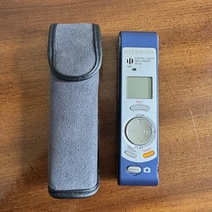 Olympus W-10 (16 MB, 3 Hours) Handheld Digital Voice Recorder - Picture 1 of 9