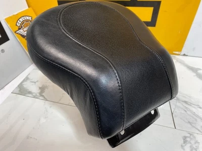 Asiento de pasajero OEM 84-06 OEM Harley-Davidson Softail, Fatboy Solo Pillion Foto 1 de 4