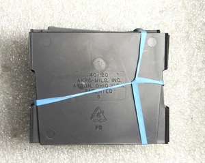 AKRO-MILLS #40-120 BIN DIVIDERS- 3-1/2"W X 3"HIGH FOR 4" AKRO BINS - 25 PC LOTS - Picture 1 of 2