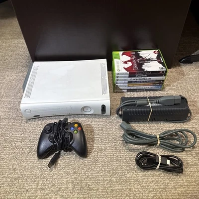 Tested & Working Microsoft Xbox 360 60GB White Console 7 Games 1 Controller - Image 1 of 4