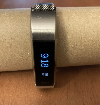 Fitbit Alta HR rastreador de atividade FB408 prata sem carregador testado funciona envio rápido - Imagem 1 de 4