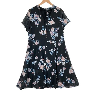 Vestido Torrid Fit & Flare para mujer talla 12 negro floral manga acampanada cremallera trasera Foto 1 de 4