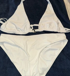 Beach Bunny White Bikini Ribbed Design With Gold Accent Xl - Picture 1 of 4