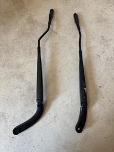 2015-2020 Ford Mustang GT Wiper Arm Set Left Right Pair 15-20 - Picture 1 of 17