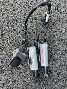2007-12 MITSUBISHI ECLIPSE CONVERTIBLE 5th BOW CYLINDERS SET RIGHT & LEFT - Picture 1 of 6