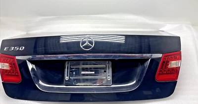 Mercedes-Benz W212 E350 2010-2016 conjunto de panel de tapa de maletero trasero negro OEM Foto 1 de 4