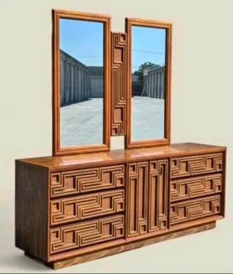 Cómoda extravagante vintage Bassett Penthouse con espejo y cofre alto para niño Foto 1 de 4