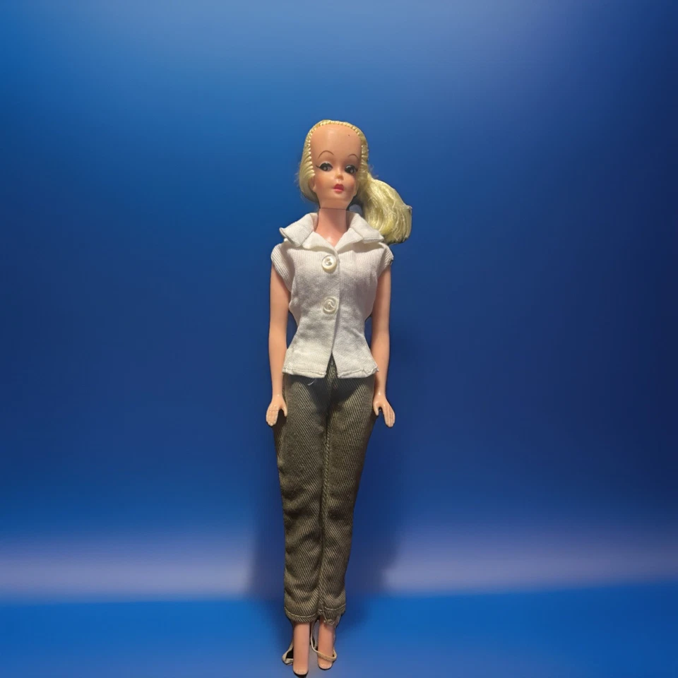 Muñeca Barbie Clon Uneeda Wendy Rubia Sin Marca Años 60 De Colección Foto 1 de 3