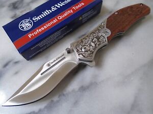 Smith & Wesson Unwavered Assisted Open Pocket Knife Fancy Folder 1193150 Wood