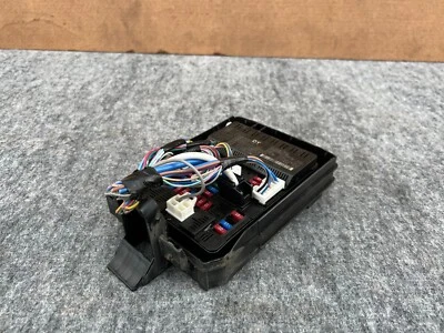 INFINITI Q50 2014-2017 OEM CAJA DE FUSIBLES CONJUNTO DE UNIDAD DE PANEL DE CONTROL DE CONEXIONES Foto 1 de 4