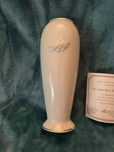 Lenox cremeweiße Knospenbasis geprägte Rosen Goldrand 6 cm hoch - Bild 1 von 5