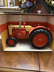 Vintage ERTL Case 600 Tractor, Orange | 1/16 Scale 289 1986 USA 🇺🇸 - Picture 1 of 9